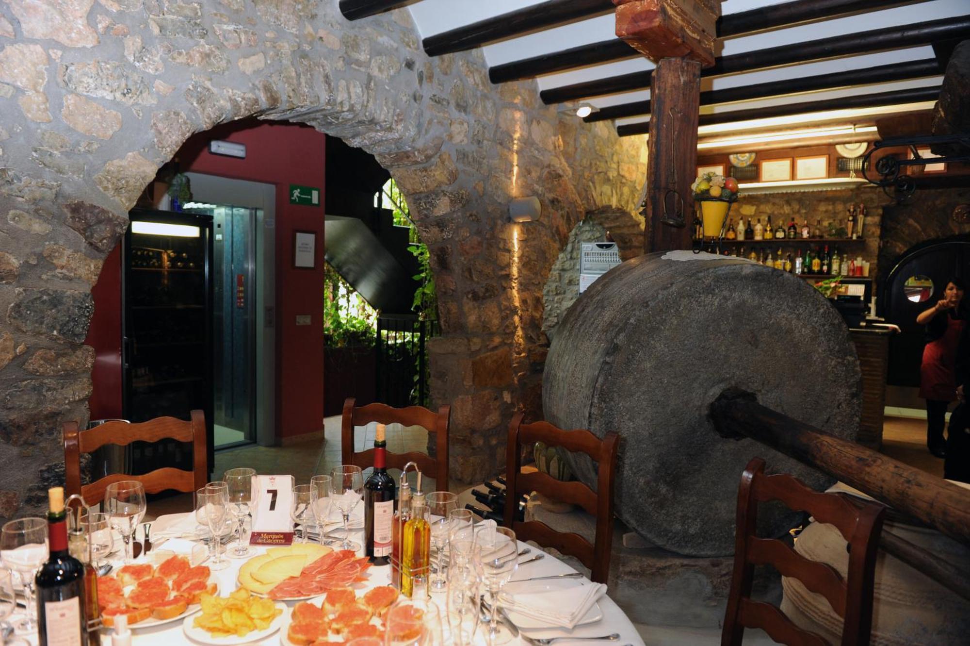 Hotel Restaurant Verdia Sueras Экстерьер фото