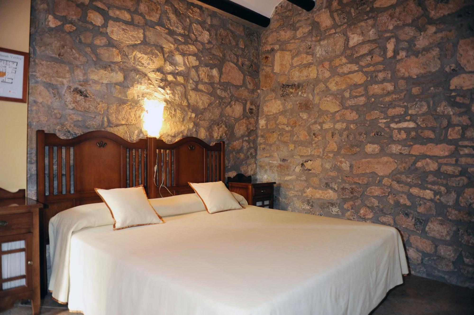 Hotel Restaurant Verdia Sueras Экстерьер фото
